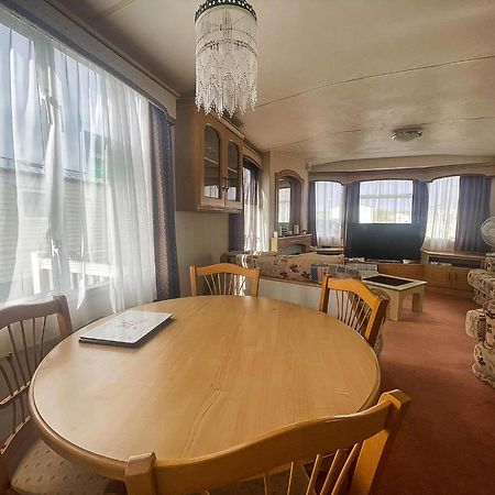 6 Berth Caravan With Decking Nearby Heacham Beach In Norfolk Ref 21047A Hotel Luaran gambar